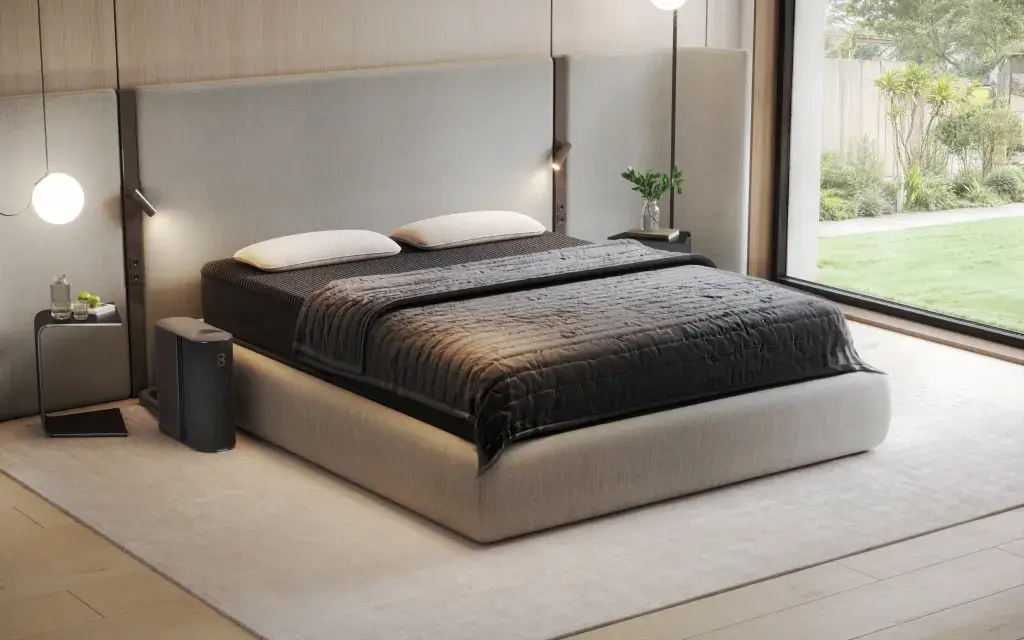 Eight-Sleep-Pod-5-Product-In-Bedroom-Full-System